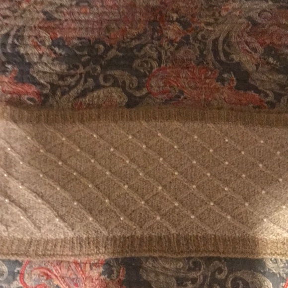 Scarf - Picture 1 of 2